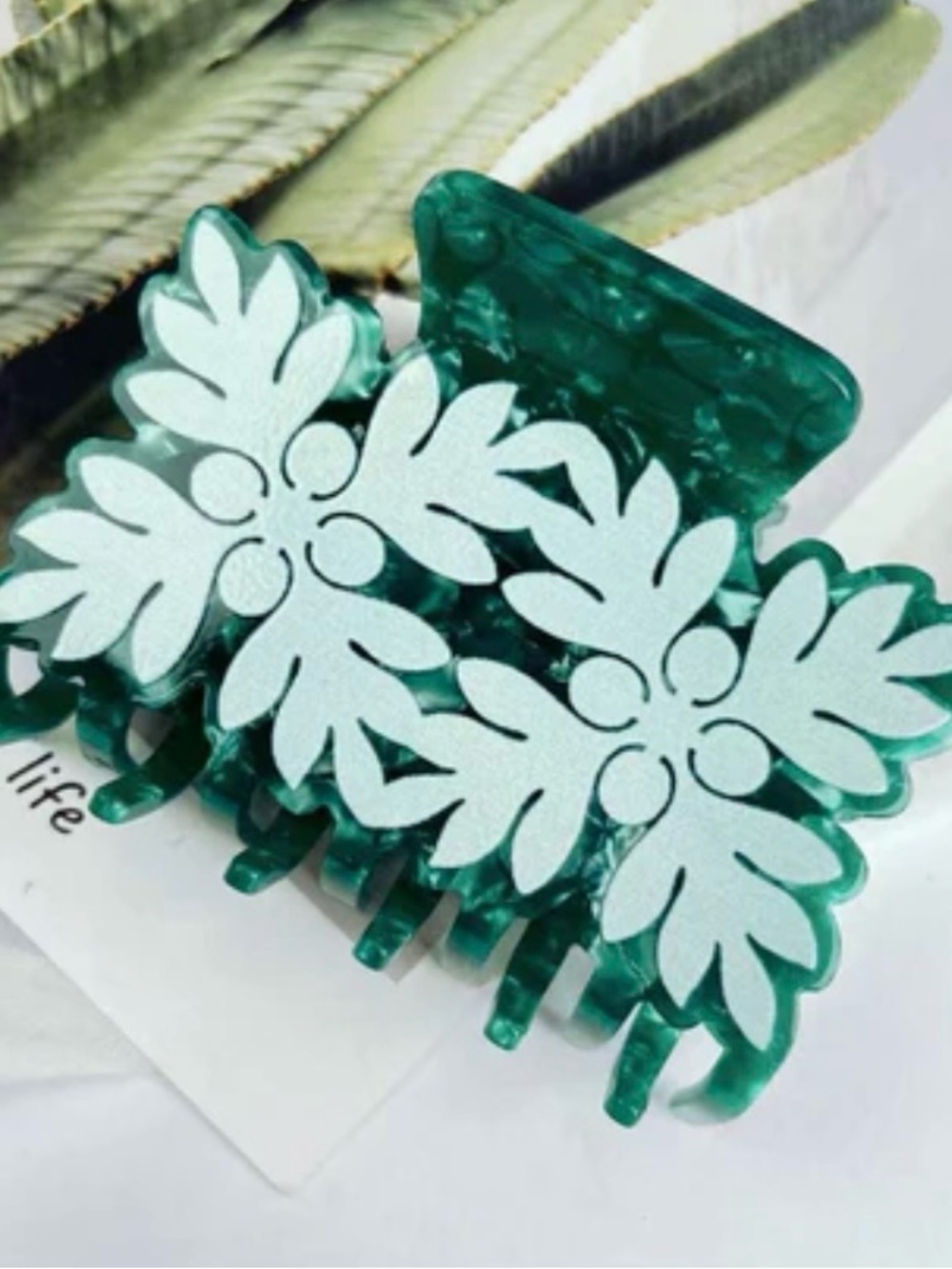 Green Hawaiian Quilt Hair Claw Clip, BNIP